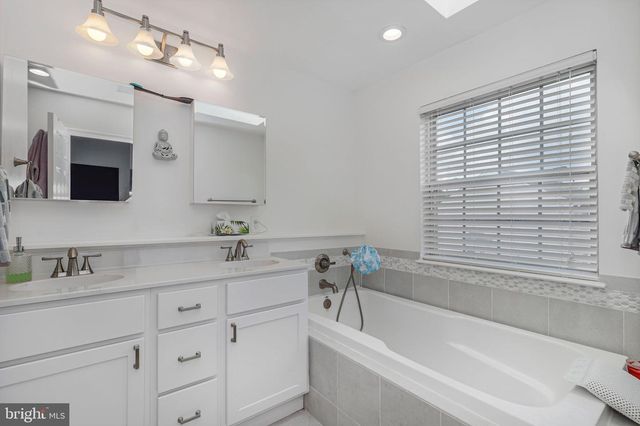 2100 PAXTON TER, Frederick, MD 21702