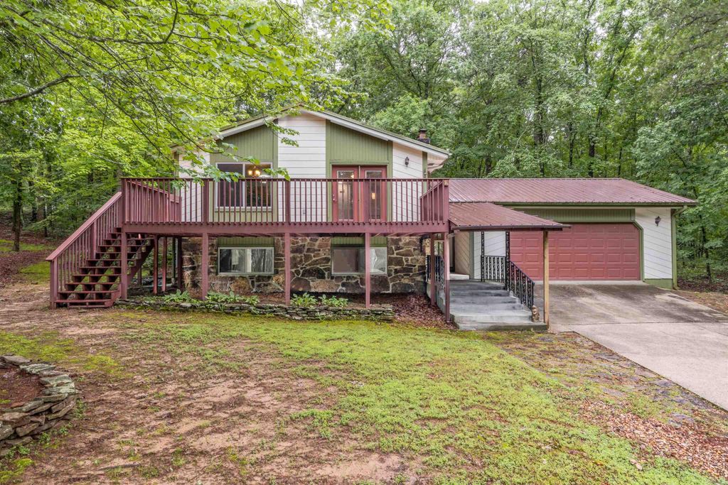 101 Oakwood Ct Court, Fairfield Bay, AR 72088
