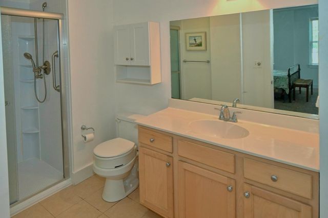 1 Powder Mill Squre 107, Andover, MA 01810