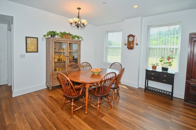 1 Powder Mill Squre 107, Andover, MA 01810