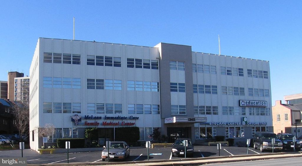 1340 OLD CHAIN BRIDGE RD, Mclean, VA 22101