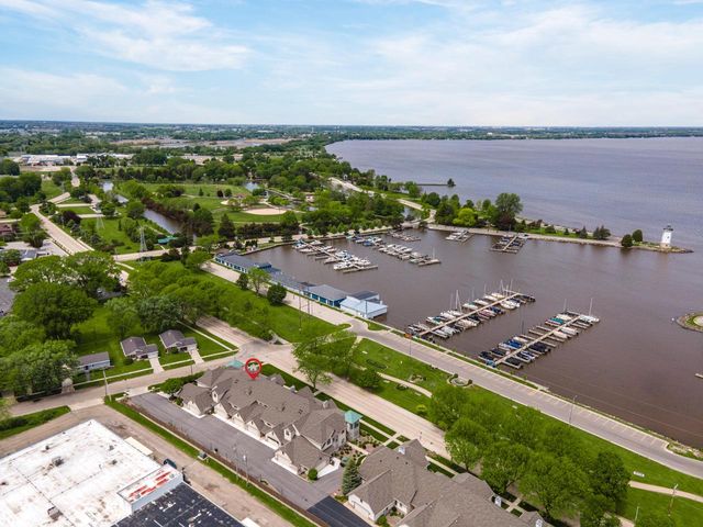 286 E Harbor View DRIVE, Fond Du Lac, WI 54935