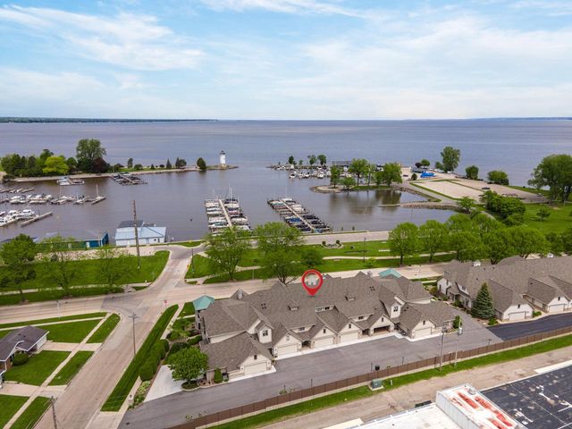 286 E Harbor View DRIVE, Fond Du Lac, WI 54935