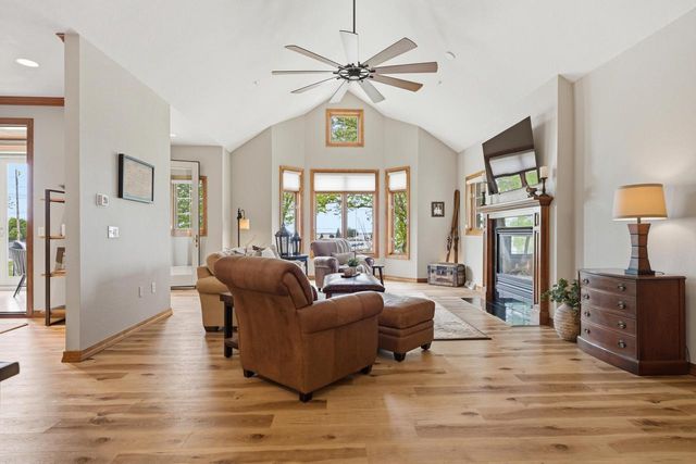 286 E Harbor View DRIVE, Fond Du Lac, WI 54935