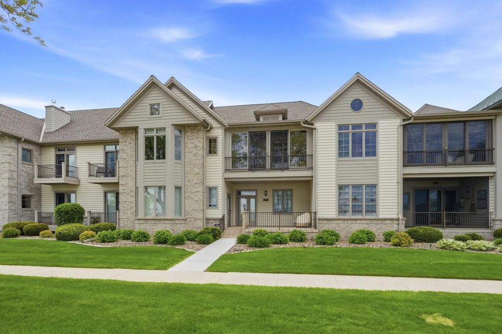 286 E Harbor View DRIVE, Fond Du Lac, WI 54935