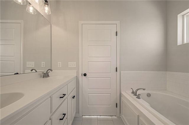 6019 NE 118th Terrace, Kansas City, MO 64156