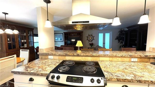 748 Park AVE, North Fort Myers, FL 33917