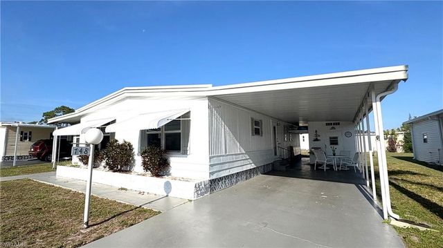 748 Park AVE, North Fort Myers, FL 33917