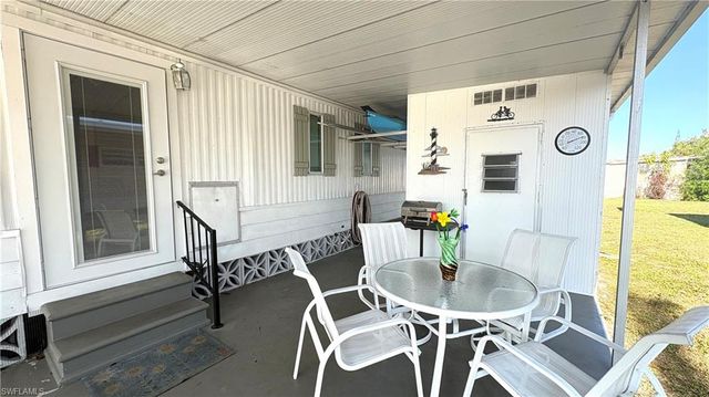 748 Park AVE, North Fort Myers, FL 33917