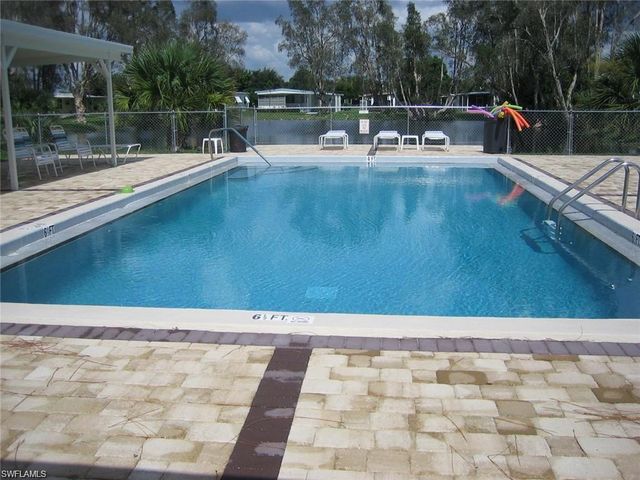 748 Park AVE, North Fort Myers, FL 33917