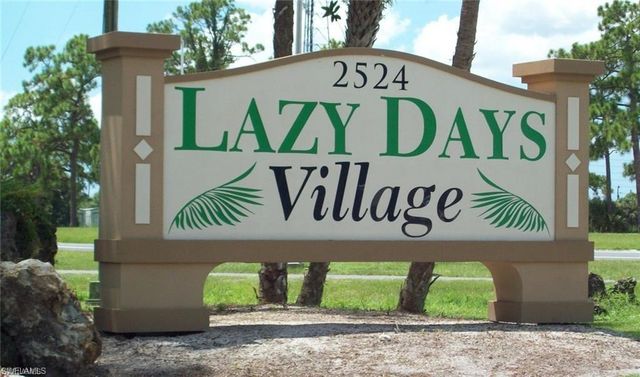 748 Park AVE, North Fort Myers, FL 33917
