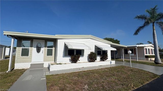 748 Park AVE, North Fort Myers, FL 33917
