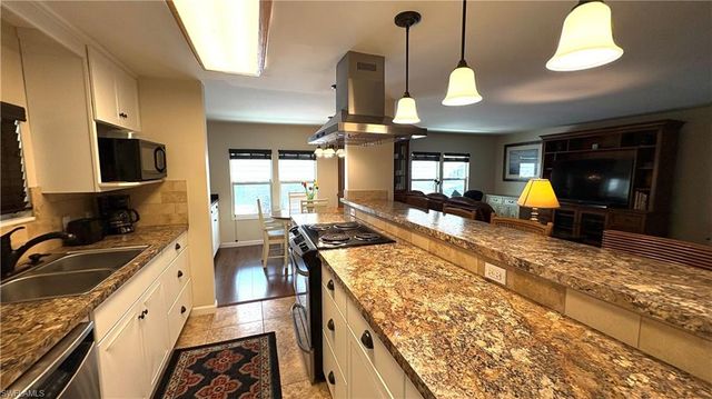 748 Park AVE, North Fort Myers, FL 33917