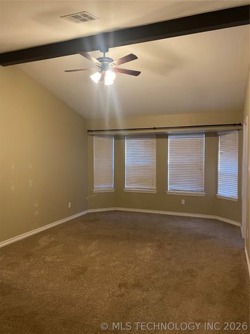 8702 E 87th Place, Tulsa, OK 74133