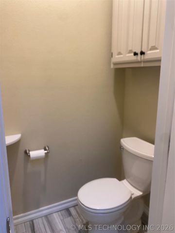 8702 E 87th Place, Tulsa, OK 74133