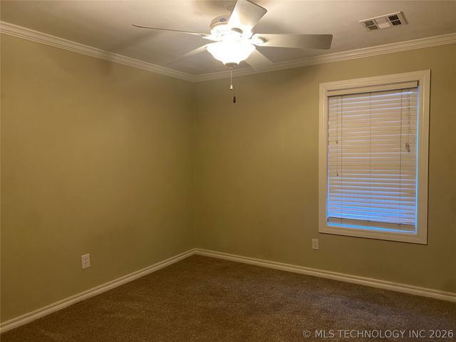 8702 E 87th Place, Tulsa, OK 74133