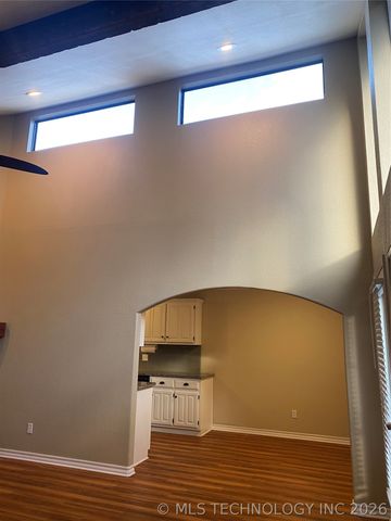 8702 E 87th Place, Tulsa, OK 74133