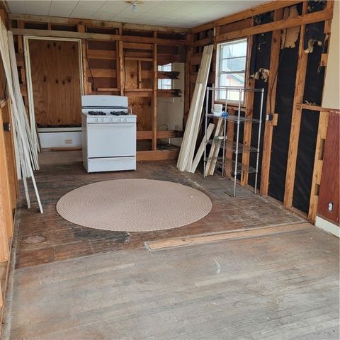 222 W Heard St, Refugio, TX 78377