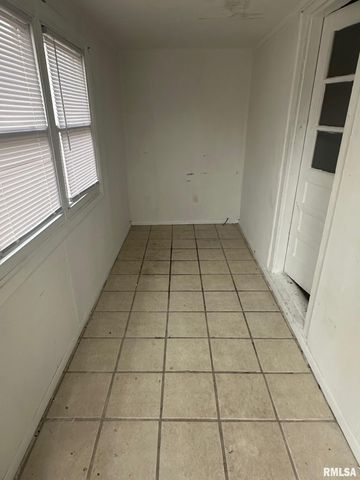 110 CHESTNUT Street, Kincaid, IL 62540