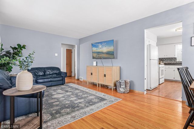 4212 6th Street NE, Columbia Heights, MN 55421