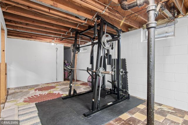 4212 6th Street NE, Columbia Heights, MN 55421