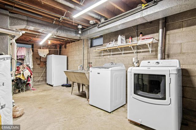 4212 6th Street NE, Columbia Heights, MN 55421