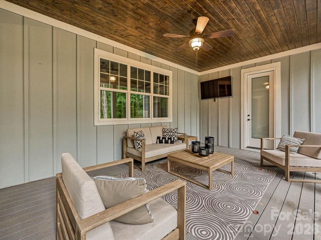 138 Waterbury Drive, Mooresville, NC 28117