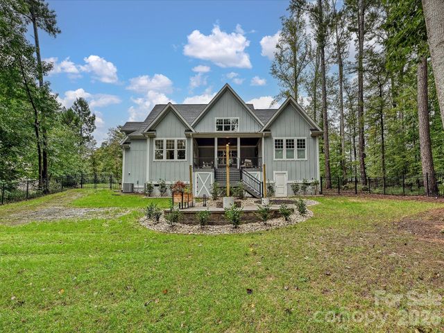 138 Waterbury Drive, Mooresville, NC 28117