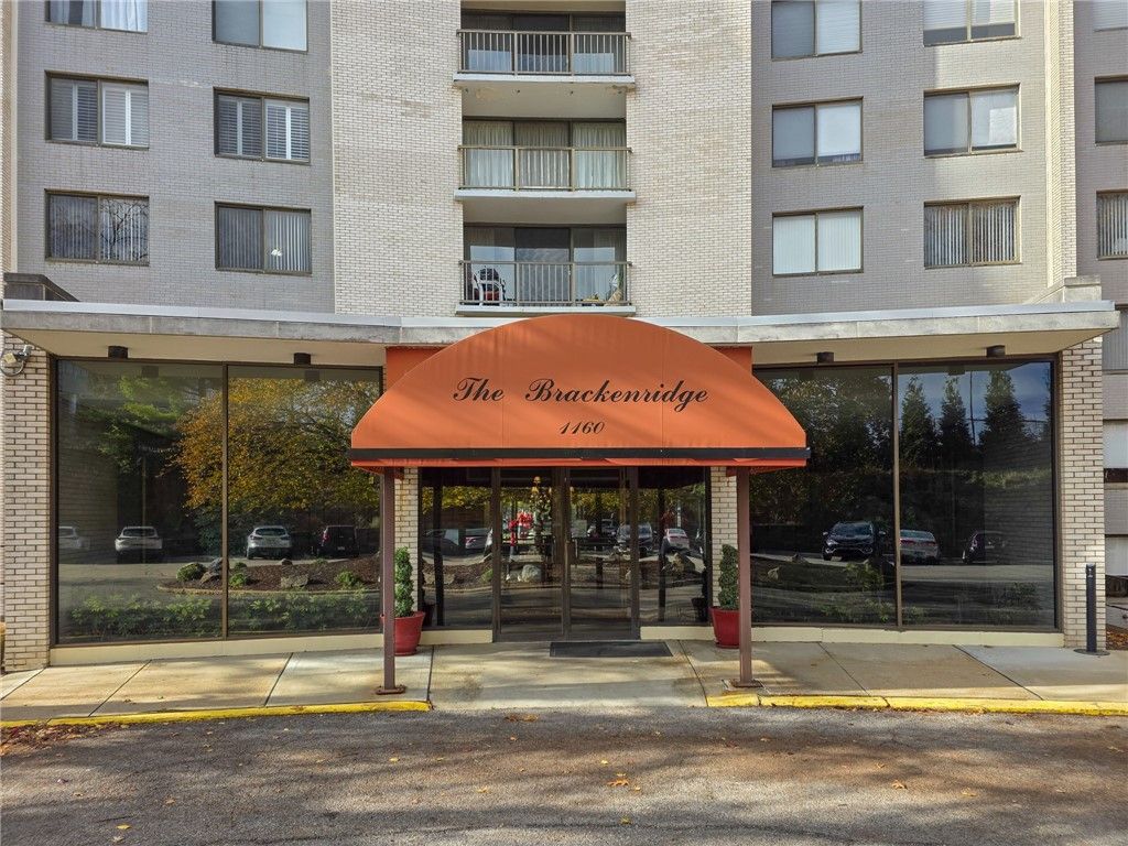 1160 Bower Hill Rd 700C, Mt Lebanon, PA 15243