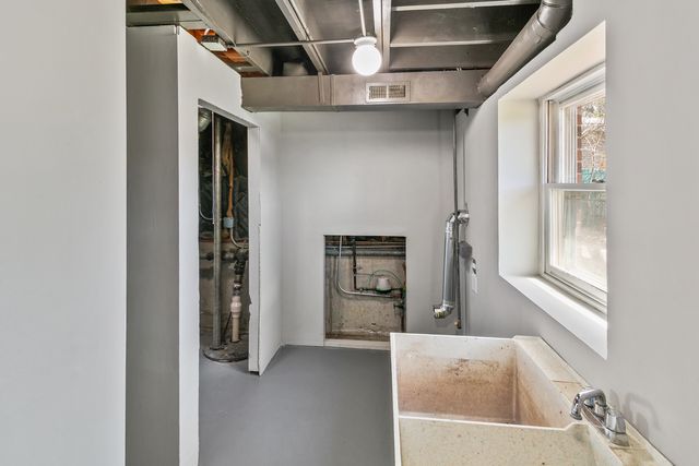 6151 Victoria Drive, Oak Forest, IL 60452