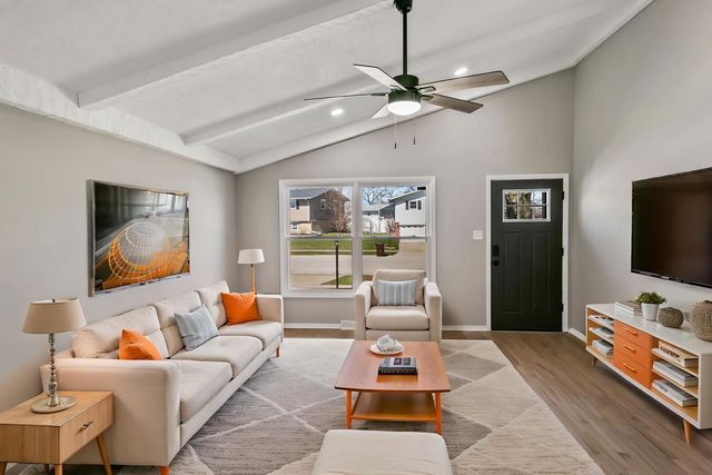 6151 Victoria Drive, Oak Forest, IL 60452