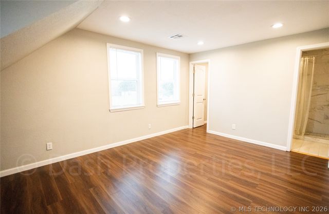 821 S Quaker Avenue, Tulsa, OK 74120