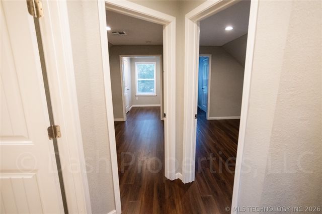 821 S Quaker Avenue, Tulsa, OK 74120