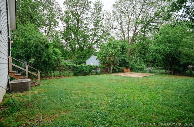 821 S Quaker Avenue, Tulsa, OK 74120