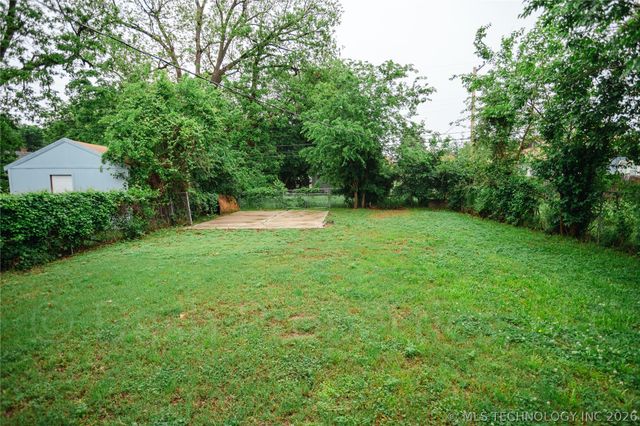 821 S Quaker Avenue, Tulsa, OK 74120