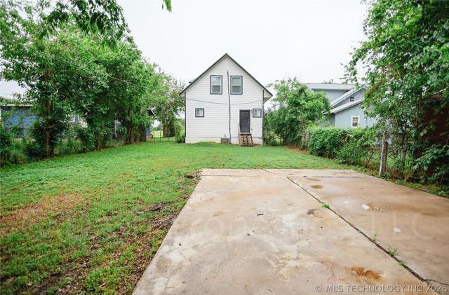 821 S Quaker Avenue, Tulsa, OK 74120