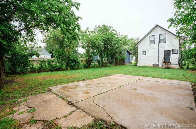 821 S Quaker Avenue, Tulsa, OK 74120