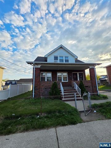 41 Charles Street, Lodi, NJ 07644