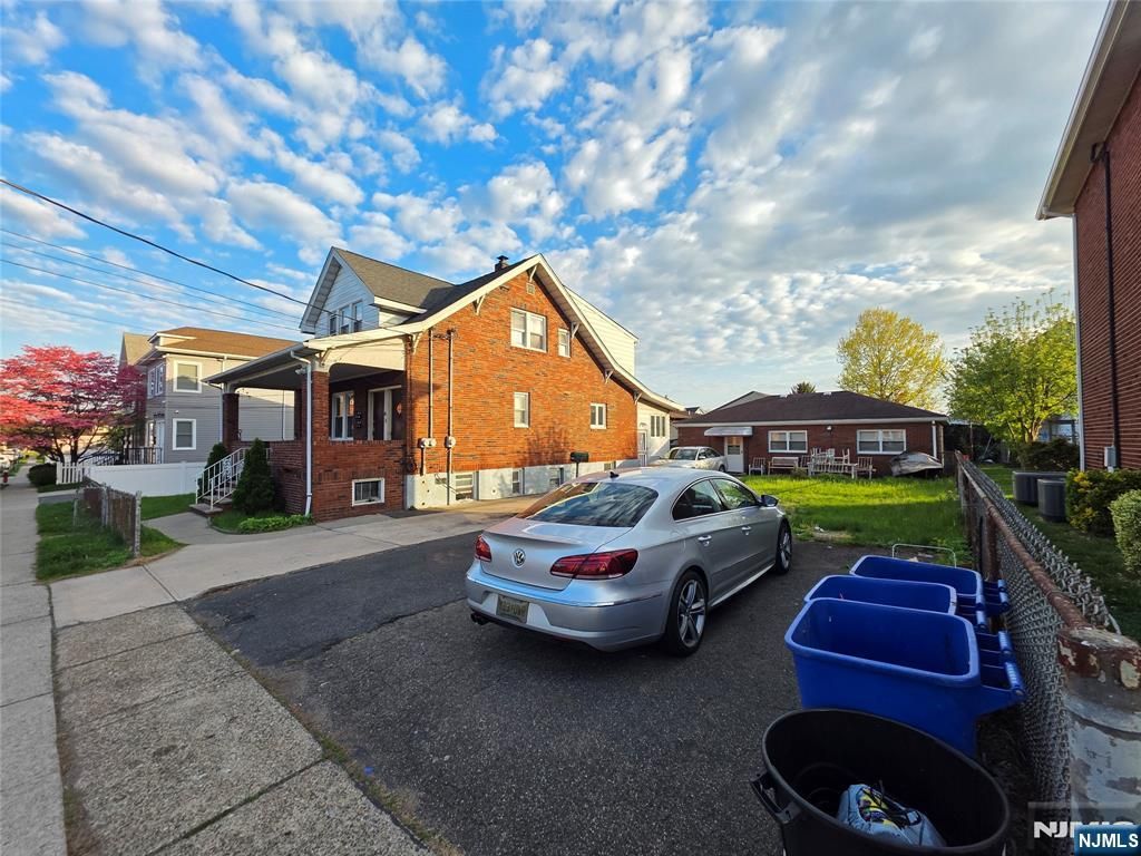 41 Charles Street, Lodi, NJ 07644