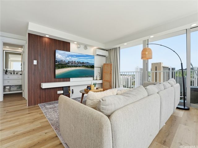 2427 Kuhio Avenue 3102, Honolulu, HI 96815