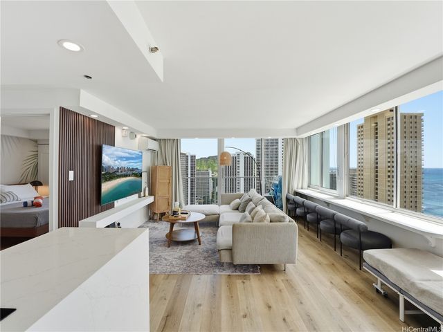 2427 Kuhio Avenue 3102, Honolulu, HI 96815