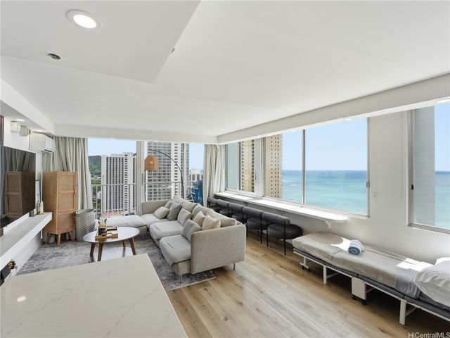 2427 Kuhio Avenue 3102, Honolulu, HI 96815