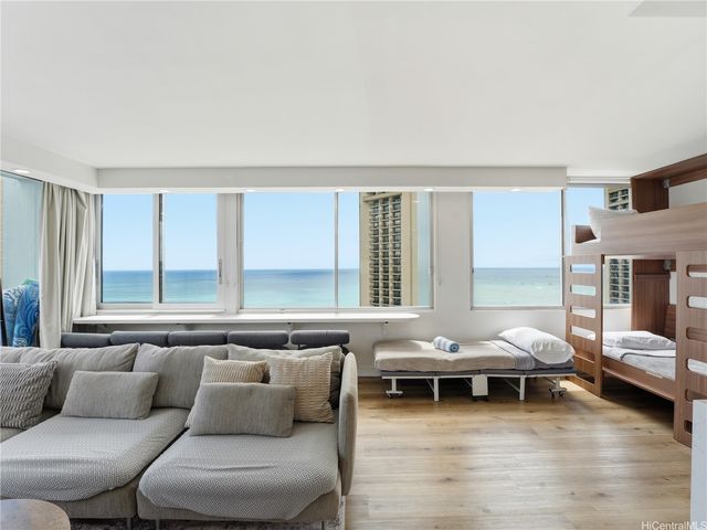 2427 Kuhio Avenue 3102, Honolulu, HI 96815