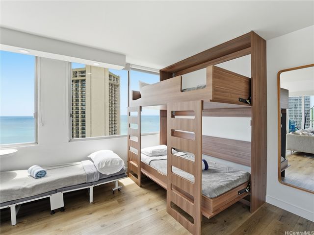 2427 Kuhio Avenue 3102, Honolulu, HI 96815