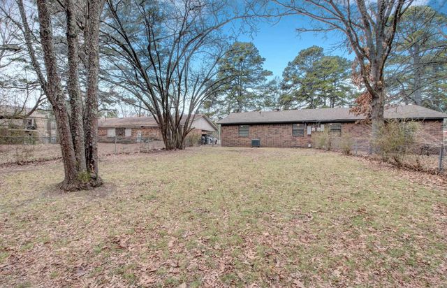 1905 Labette Manor Drive, Little Flock, AR 72205