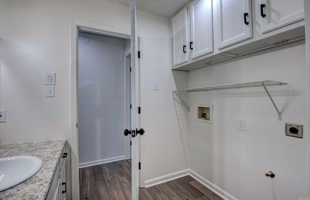 1905 Labette Manor Drive, Little Flock, AR 72205