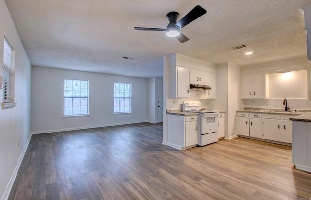 1905 Labette Manor Drive, Little Flock, AR 72205