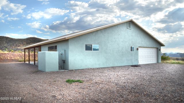111 Red Mountain Court, Patagonia, AZ 85624