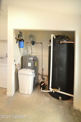 111 Red Mountain Court, Patagonia, AZ 85624