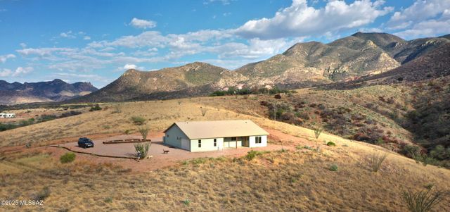 111 Red Mountain Court, Patagonia, AZ 85624